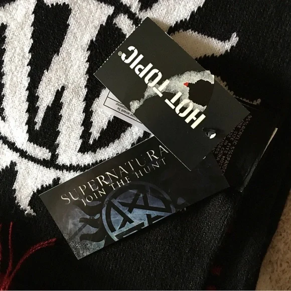 Hot Topic - Supernatural Winchester Brothers Fair Isle Knit Scarf (OS) NWT - Picture 5 of 10